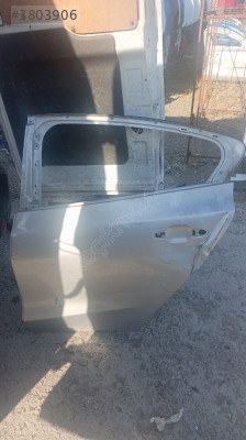 FORD FOCUS SOL ARKA KAPI ORJİNAL ÇIKMA 2019-23