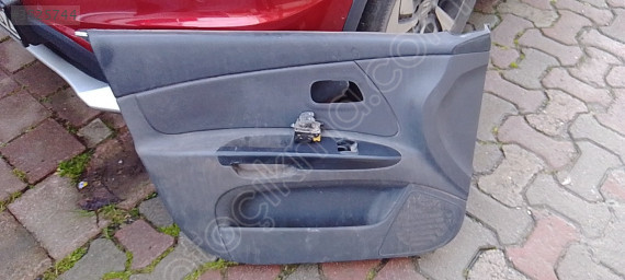 Kia Rio sol ön kapı döşemesi