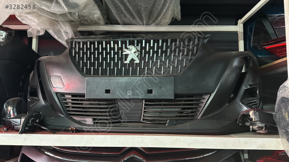 Peugeot 2008 ön tampon dolu