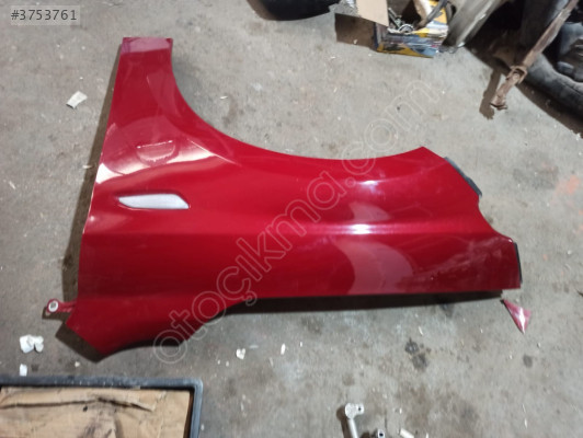 Fiat EGEA sol ön çamurluk alev kırmızı