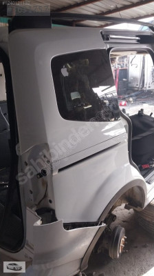 Ford Tourneo Courier Sağ Arka Kesme Çamurluk Parçası