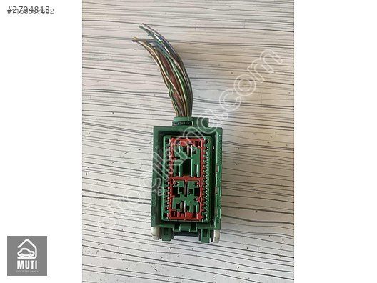 LAND ROVER LR4 TEL KABLO DEMETİ FİŞ KONNEKTÖRÜ 321630089