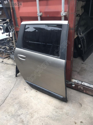 DACİA LODGY SAĞ ARKA KAPI