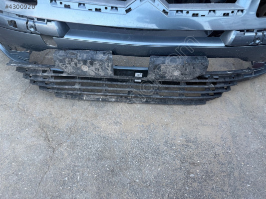 Citroën C4 ön tampon ızgarası