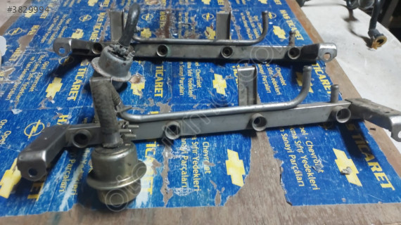 Opel Vectra Çıkma Enjektör Kütüğü