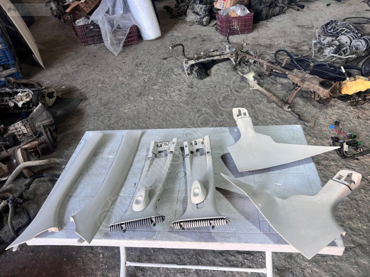 RENAULT FLUENCE İÇ ORTA DİREK ARKA DİREK BAKALİTLER