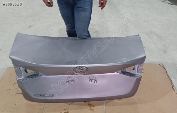 2019/2024 TOYOTA COROLLA GRİ BAGAJ KAPAĞI ORJINAL GÖÇÜKLÜK
