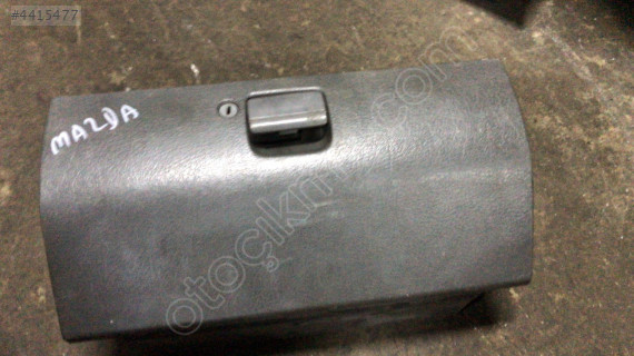 Mazda 323 sedan torpido kapağı