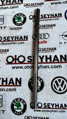 9838916680 Opel corsa f 2023 sağ arka kapı dış sıyırıcı fitili