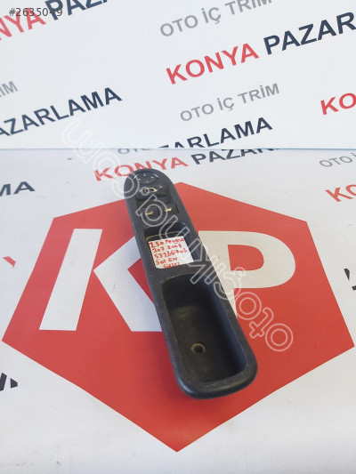 Çıkma Peugeot 307 2007 sol ön cam düğme çerçevesi #150