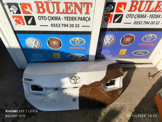 Toyota Corolla bagaj kapağı orijinal çıkma