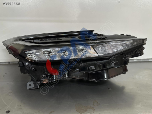 2023 HONDA C-HR SAĞ ÖN FAR 81110-F4220-00