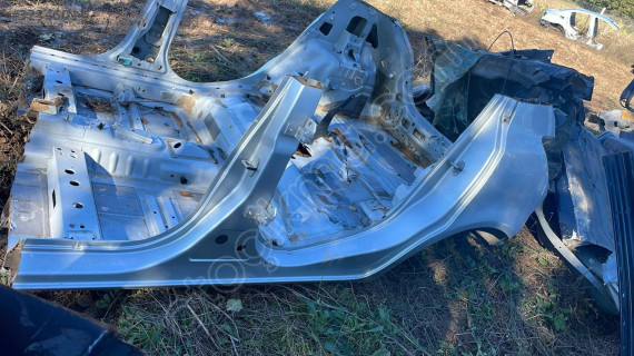 Opel Corsa d sol arka çamurluk