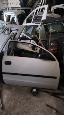 CORSA C SAĞ ÖN KAPI