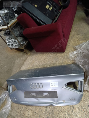 Audi A4 bagaj kapağı 2009-2012 orjinal çıkma parça