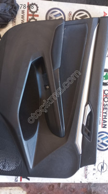 5H0686079 Vw Golf 8 sol ön kapı döșemesi
