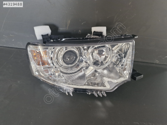 MİTSUBİSHİ L200 SAĞ ÖN FAR SIFIR MERCEKLİ MOTORLU 2010-2014