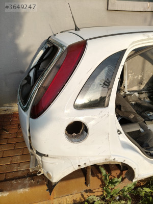 Opel Corsa C Çıkma Arka Çamurluk