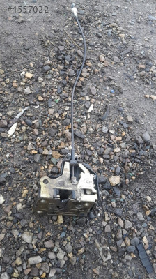 Renault scenic 1 sağ ön kapı kilidi