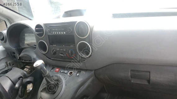 peugeot partner göğüslük