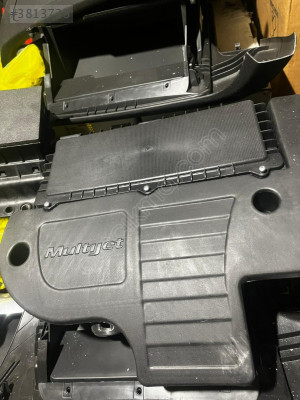 FIAT LİNEA 1.3 MOTOR KAPAĞI