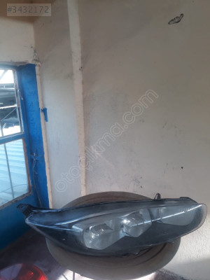 Fiesta için Ford Sağ Ön Far Çıkma Parçası