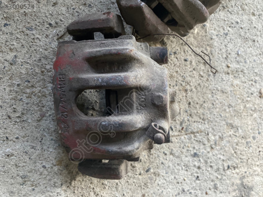 bmw e36 arka sağ fren kaliperi