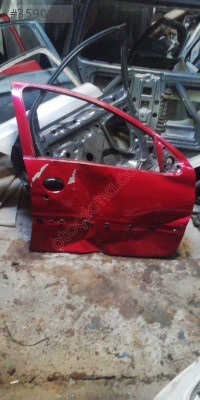 Peugeot 207 Modeli İçin Çıkma Sağ Ön Kapı Parçası