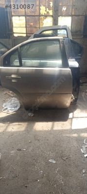 FORD MONDEO SAĞ ARKA KAPI