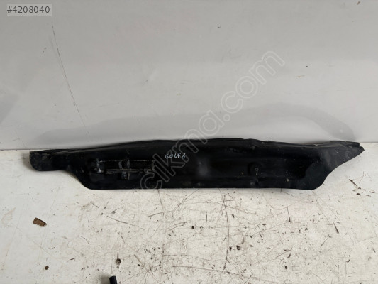 VOLKSWAGEN GOLF 6 ÖN CAM IZGARA ALT SACI