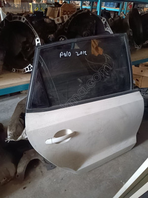 Polo sağ arka kapı