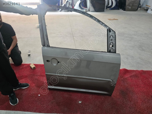 2015/2020 VW CADDY GRİ SAĞ ÖN KAPI ORJINAL LOKALLIK