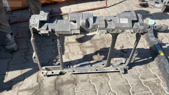 Peugeot 508 ön panel