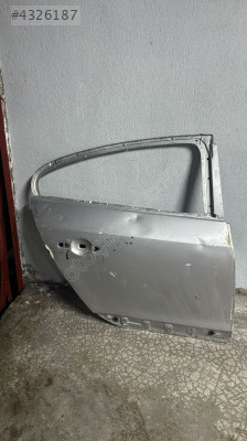 Renault Fluence sağ arka kapı