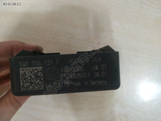 AUDİ A3 ELEKTRONİK KONTROL ÜNİTESİ 5Q0 906 121 F