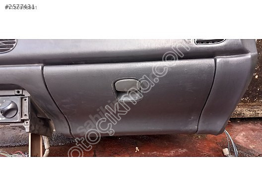 mazda 121 torpido kapağı