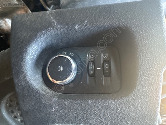 Corsa D Far Anahtarı Sisli