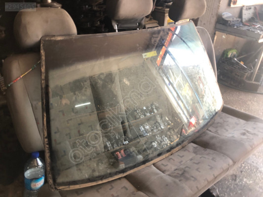 FORD FESTİVA ÖN CAM