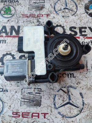 5Q0959811E Seat Leon 2015  sol arka cam motoru