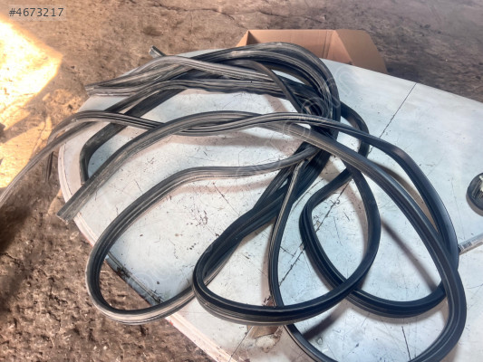 FORD MONDEO 96-2000 KAPI ÇERÇEVE KASADAKİ FİTİL ÇIKMA ORJİNAL