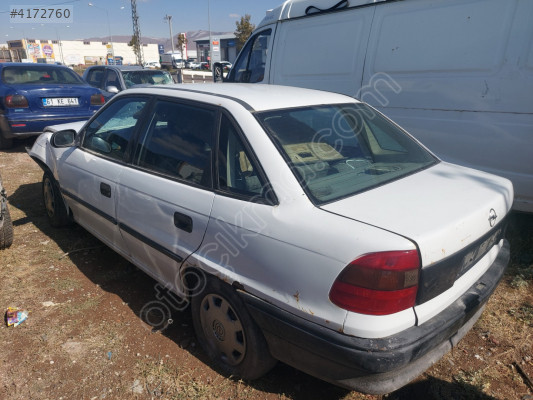 OPEL ASTRA F 1.4 ÇIKMA ORJİNAL PARÇALARI MEVCUTTUR