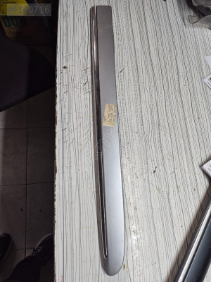 MERCEDES W211 SAĞ ARKA KAPI ÇİTASI A2116901462
