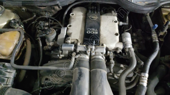 OPEL OMEGA 2.5 MOTOR