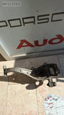 AUDİ A4 SAĞ ÖN TAŞIYCI