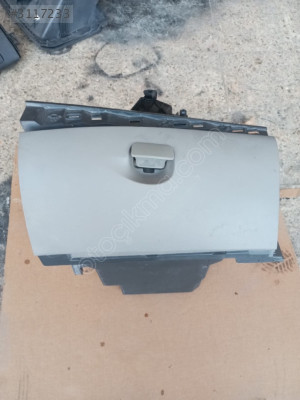 Renault Clio 4 torpido kapağı