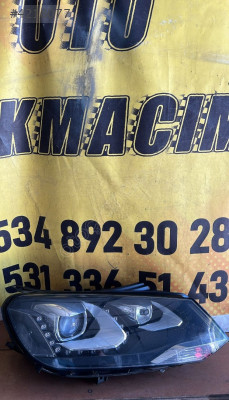 VOLKSWAGEN TOUAREG SAĞ FAR MERCEKLİ