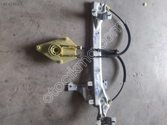 Renault Fluence sağ arka kapı kirkusu 914311-102
