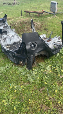 Renault Clio2 HB sağ arka çamurluk panel komple