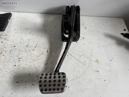 MERCEDES CLA OTOMATİK FREN PEDALI