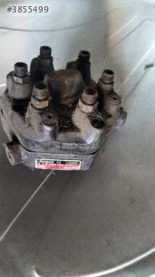 BMW Yakıt Distribütörü BOSCH 0438100028